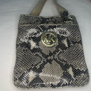 Michael Kors Crossbody Bag